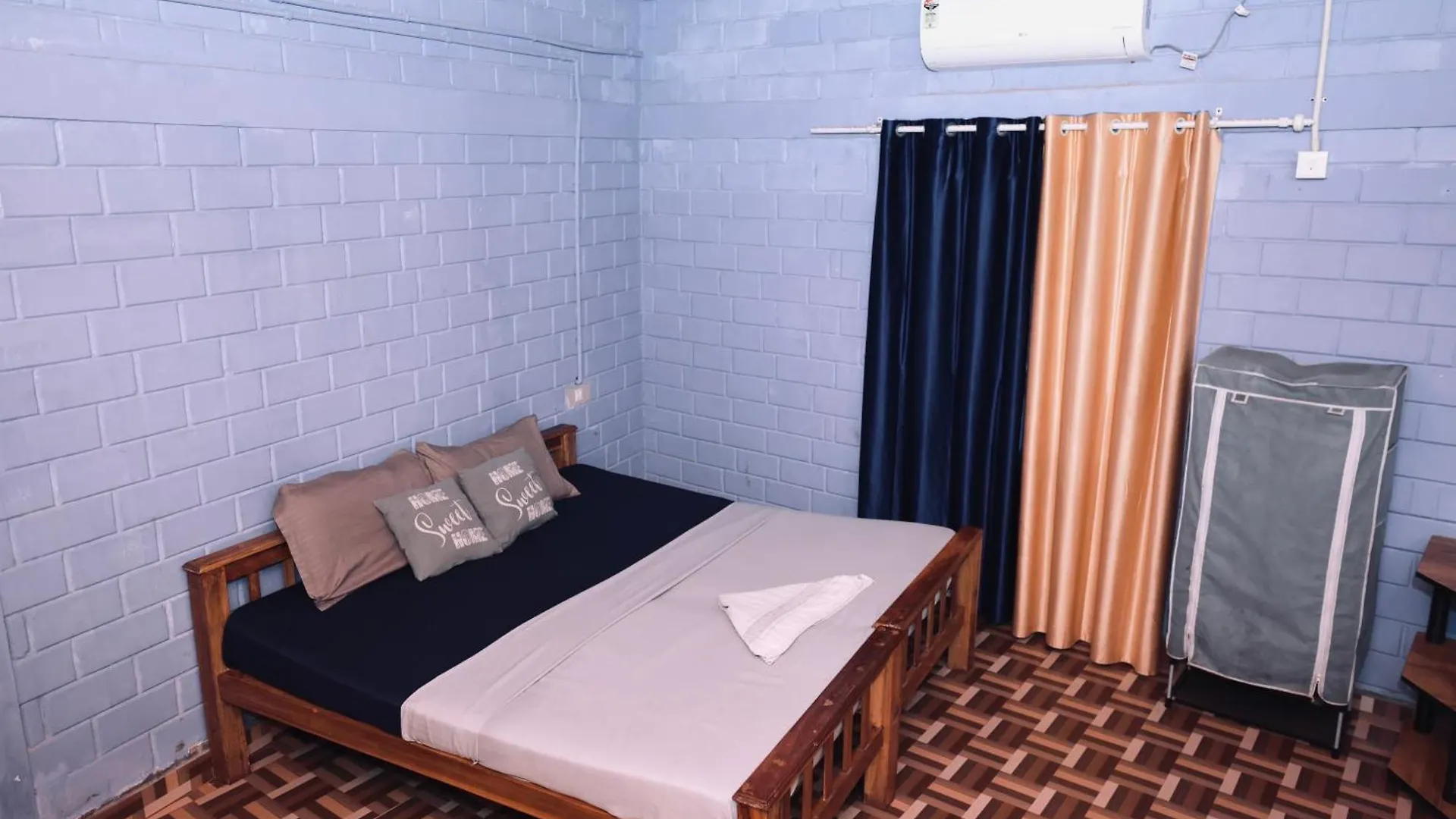 Hostel Paradise Inn Beach Resort Varkala