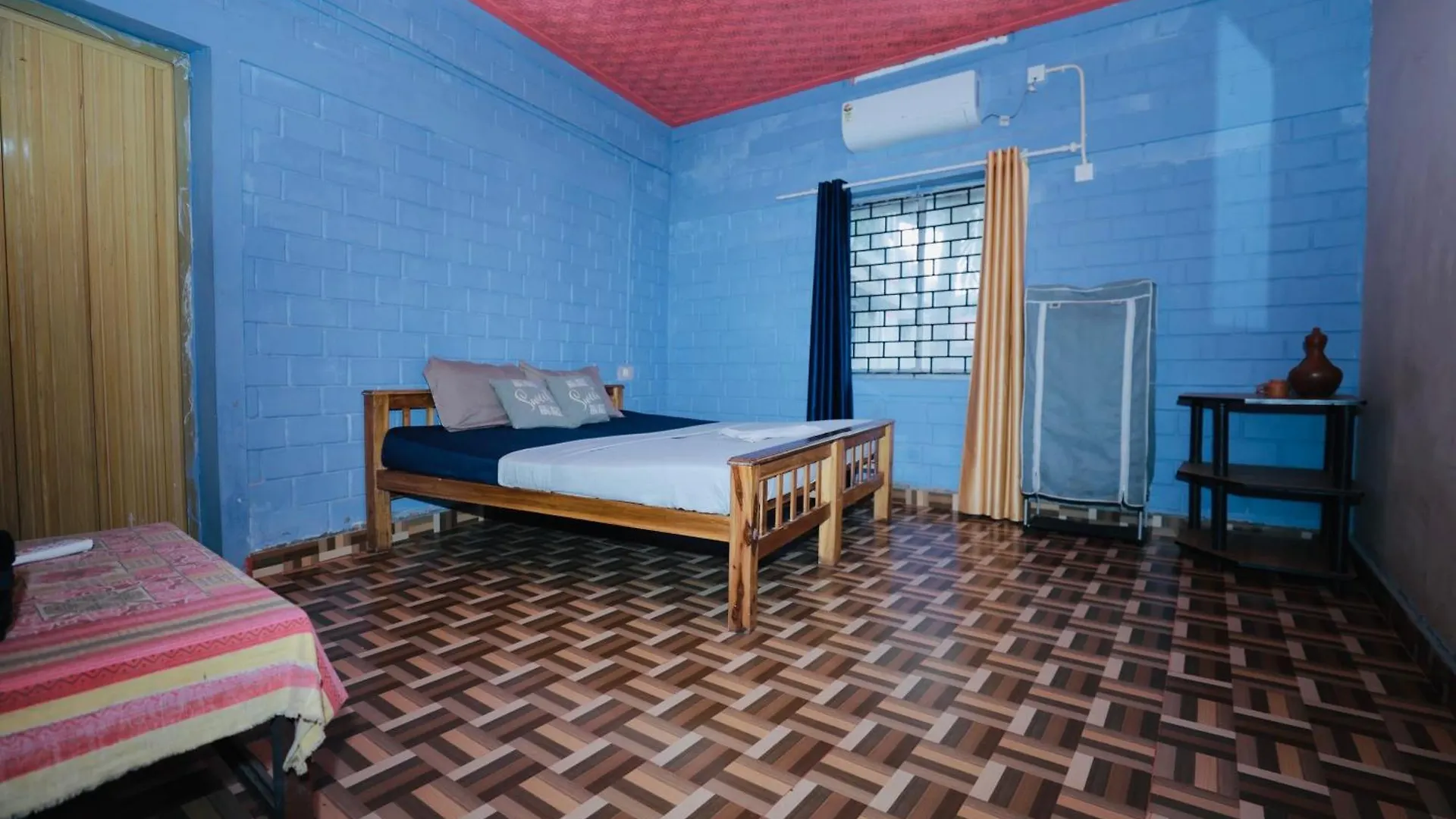 Hostel Paradise Inn Beach Resort Varkala