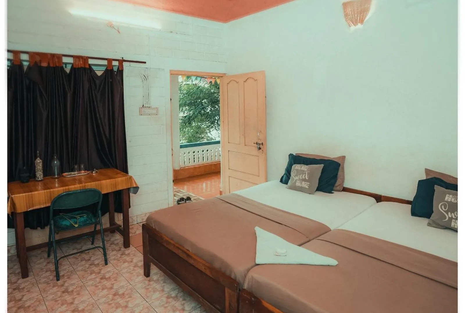 Hostel Paradise Inn Beach Resort Varkala